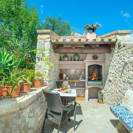 Lleo Paradise In The Old Town Pollença